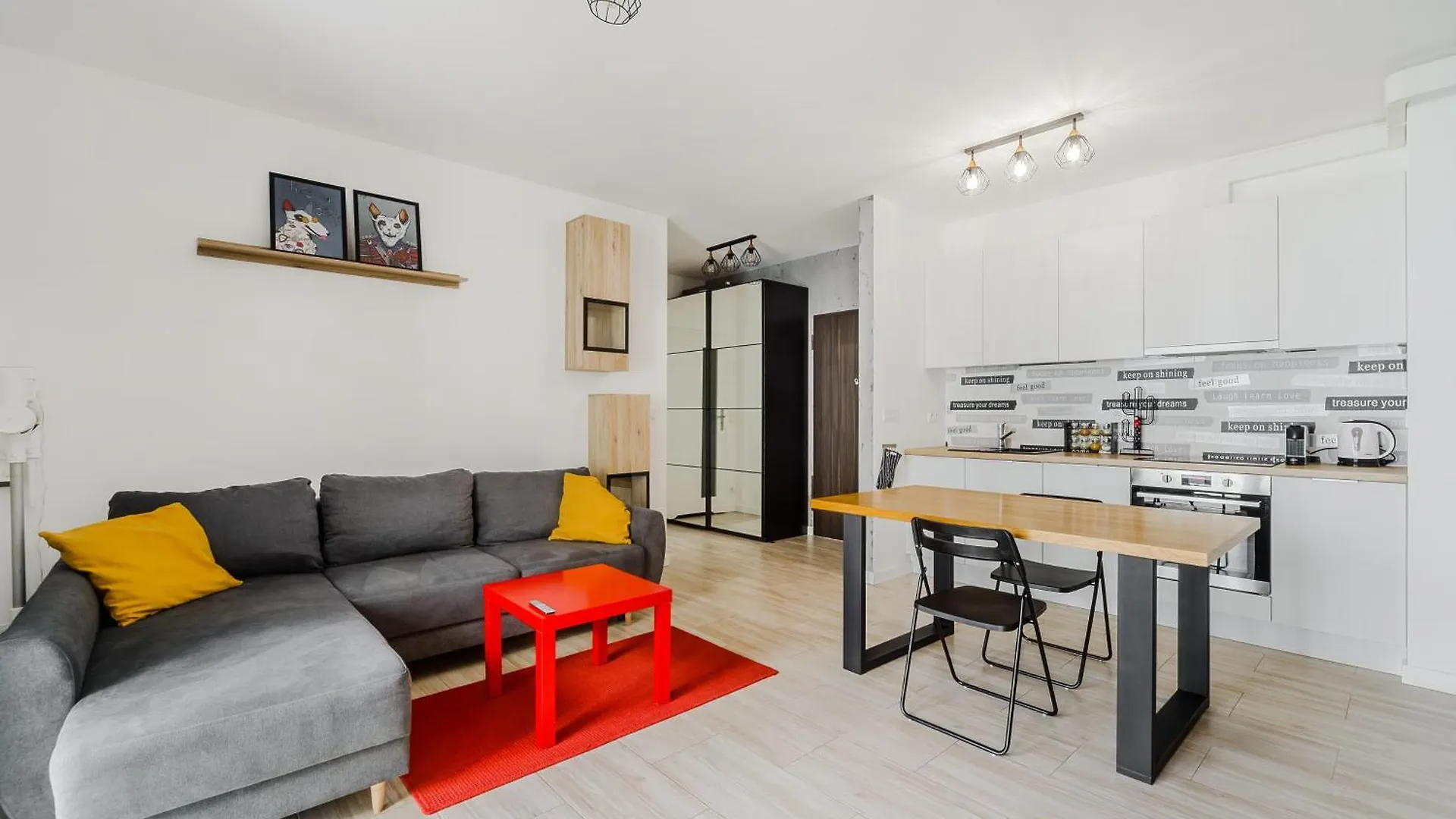 Premium Apartments In The Center Of Warsaw With Free Parking & Balcony Poland